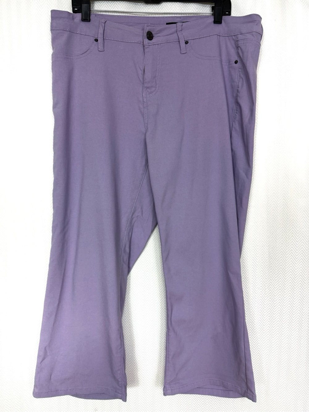 Royalty For Me Pastel Lilac 5-Pocket Cropped Pants Size 2X